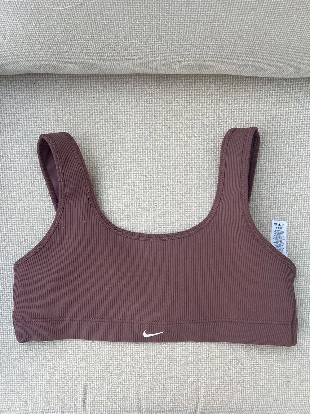 Nike Alate All U Light Support Rubbed Sports Bra in Dusty Mauve